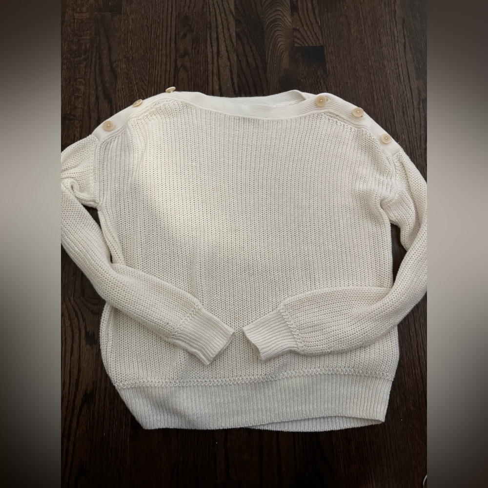 Ralph Lauren Woman’s Sweater with button detail size S